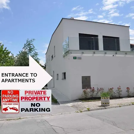 Apartment Trnovo *