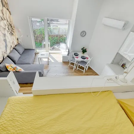 Апартаменты Trnovo *